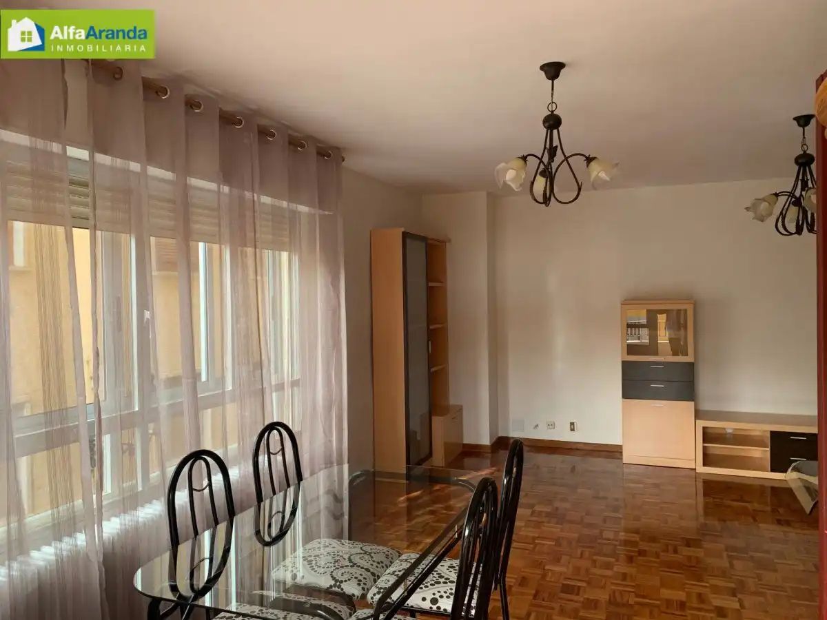 Comedor de Piso en venta en Aranda de Duero con Calefacción, Parquet y Terraza