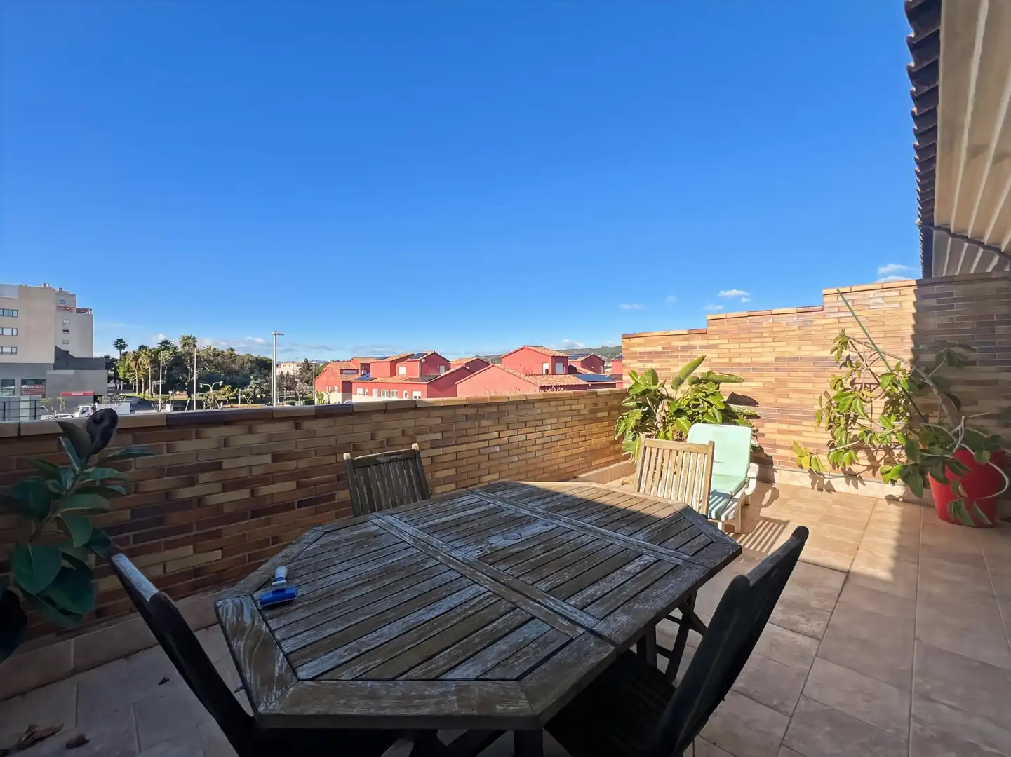 Terrassa de Casa adosada en venda en Castellón de la Plana / Castelló de la Plana amb Aire condicionat, Calefacció i Jardí privat