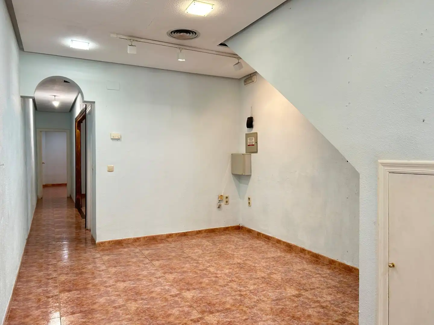 Local comercial de lloguer a Calle Calle Trinidad, imagen 3