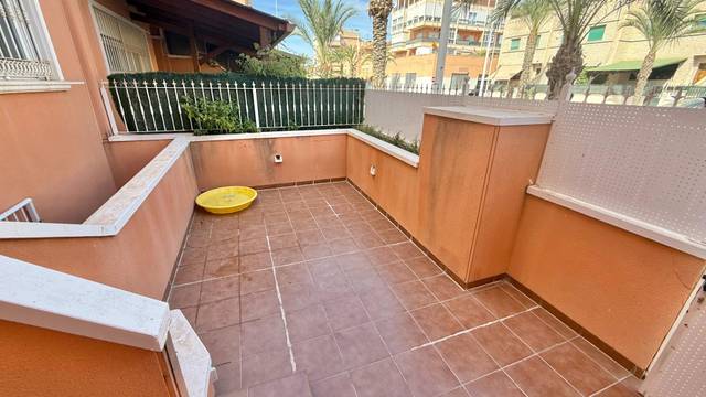 Casa adosada en Venta en Calle ALCALDE JUAN HERNANDEZ RI en El Travaló - Martínez Valero