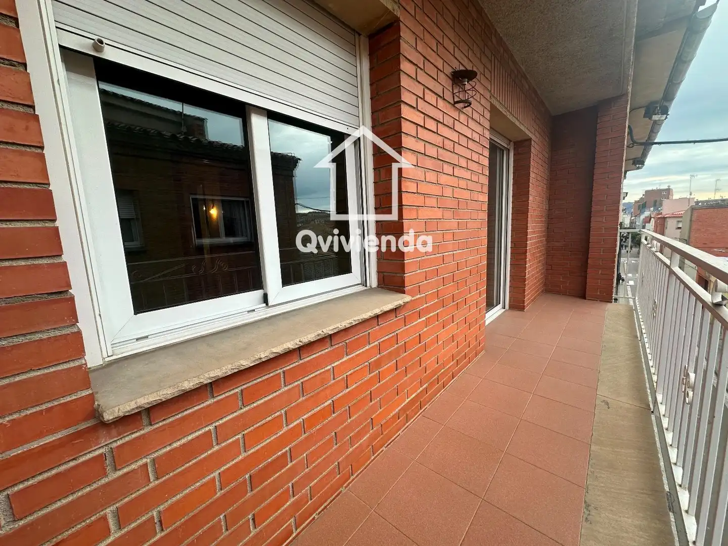 Vista exterior de Casa adosada en venta en Santa Perpètua de Mogoda con Trastero