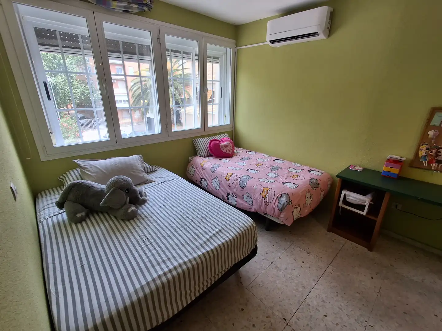 Habitación de Casa adosada en venta en Ciudad Real con Aire acondicionado, Calefacción y Jardín privado