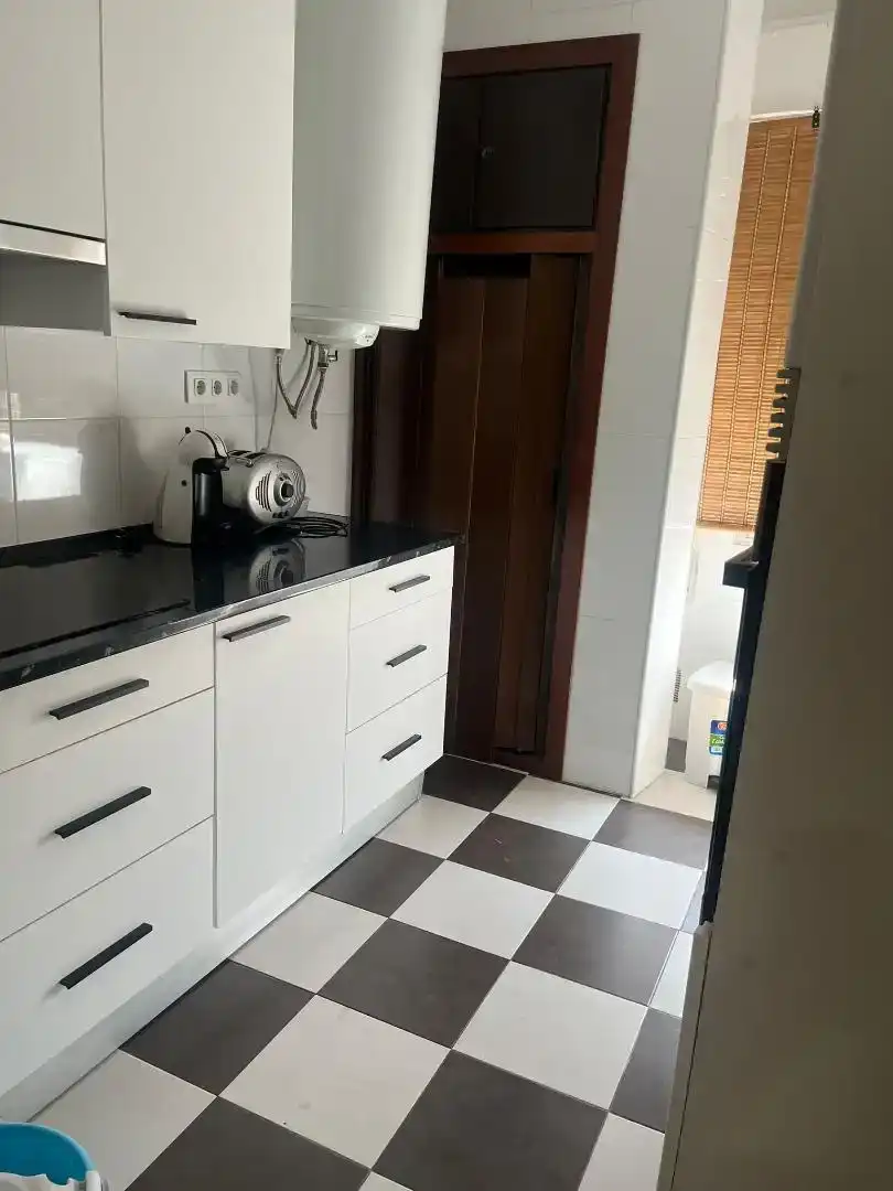 Cuina de Pis en venda en Escalona amb Aire condicionat i Balcó