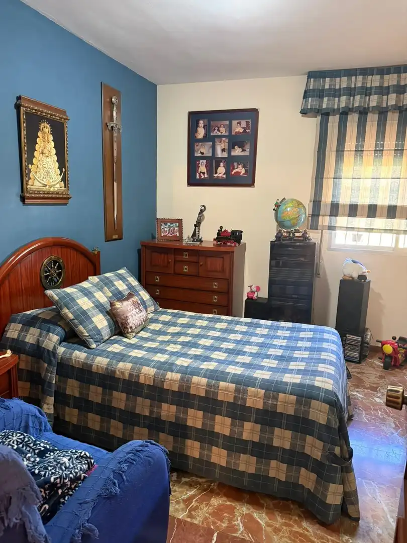 Habitación de Casa adosada en venta en Algeciras