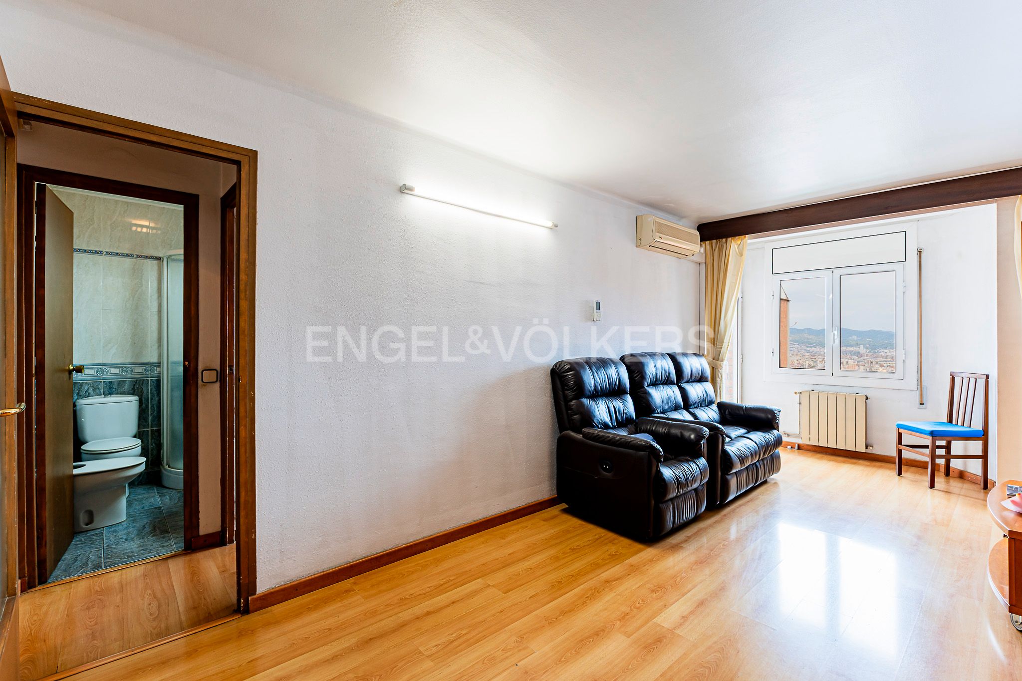 Sala d'estar de Apartament en venda en  Barcelona Capital amb Aire condicionat, Calefacció i Parquet
