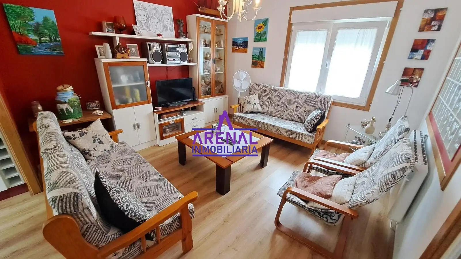 Sala de estar de Casa o chalet en venta en A Pobra do Caramiñal con Calefacción, Trastero y Amueblado
