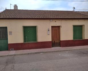 Vista exterior de Casa adosada en venda en Alhama de Murcia