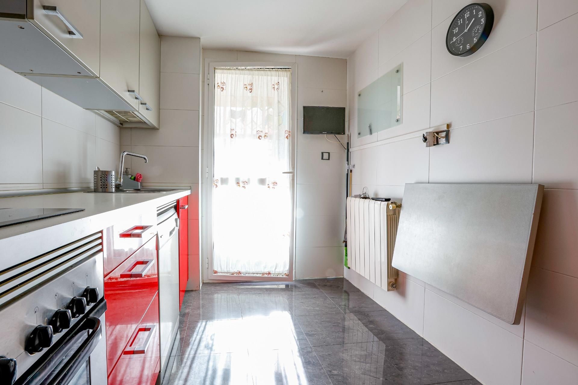 Cuina de Pis en venda en Valdemoro amb Aire condicionat, Calefacció i Piscina comunitària