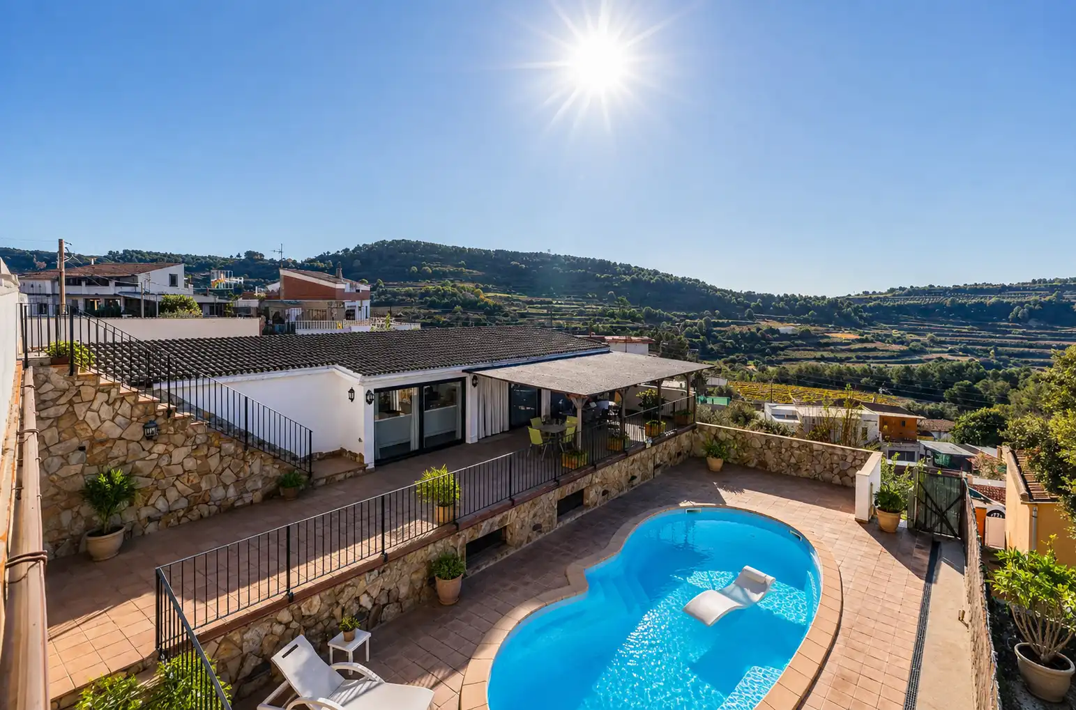 Casa adosada en venta en Calle dels Pins, Subirats