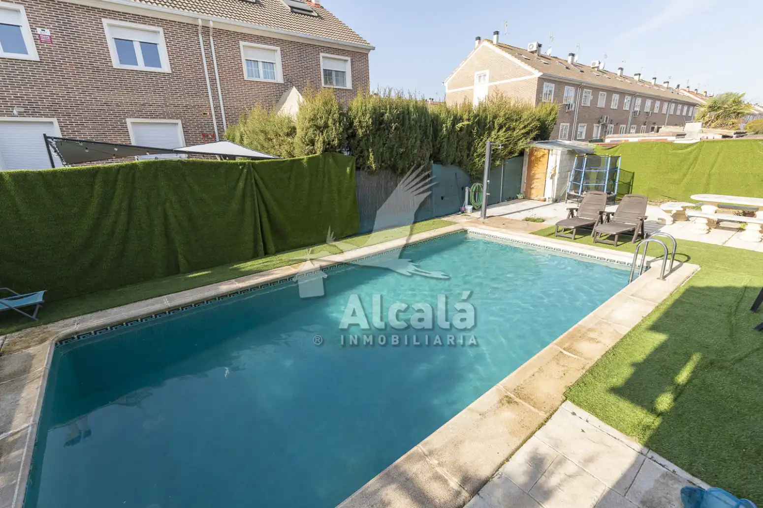 Piscina de Casa adosada en venta en Azuqueca de Henares con Aire acondicionado, Calefacción y Piscina
