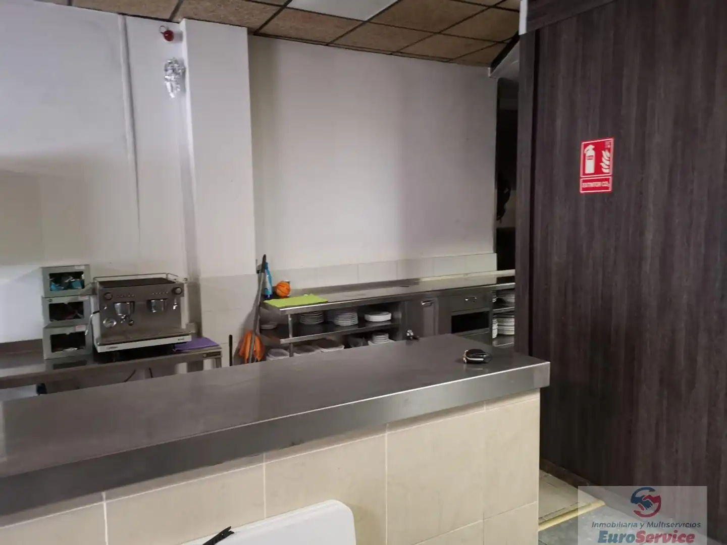 Cocina de Local en venta en Valencia con Aire acondicionado y Amueblado