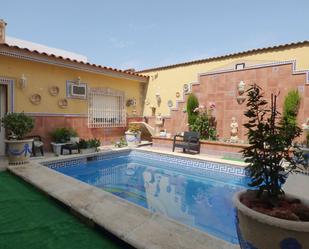 Piscina de Casa o xalet en venda en  Albacete Capital amb Aire condicionat, Calefacció i Jardí privat