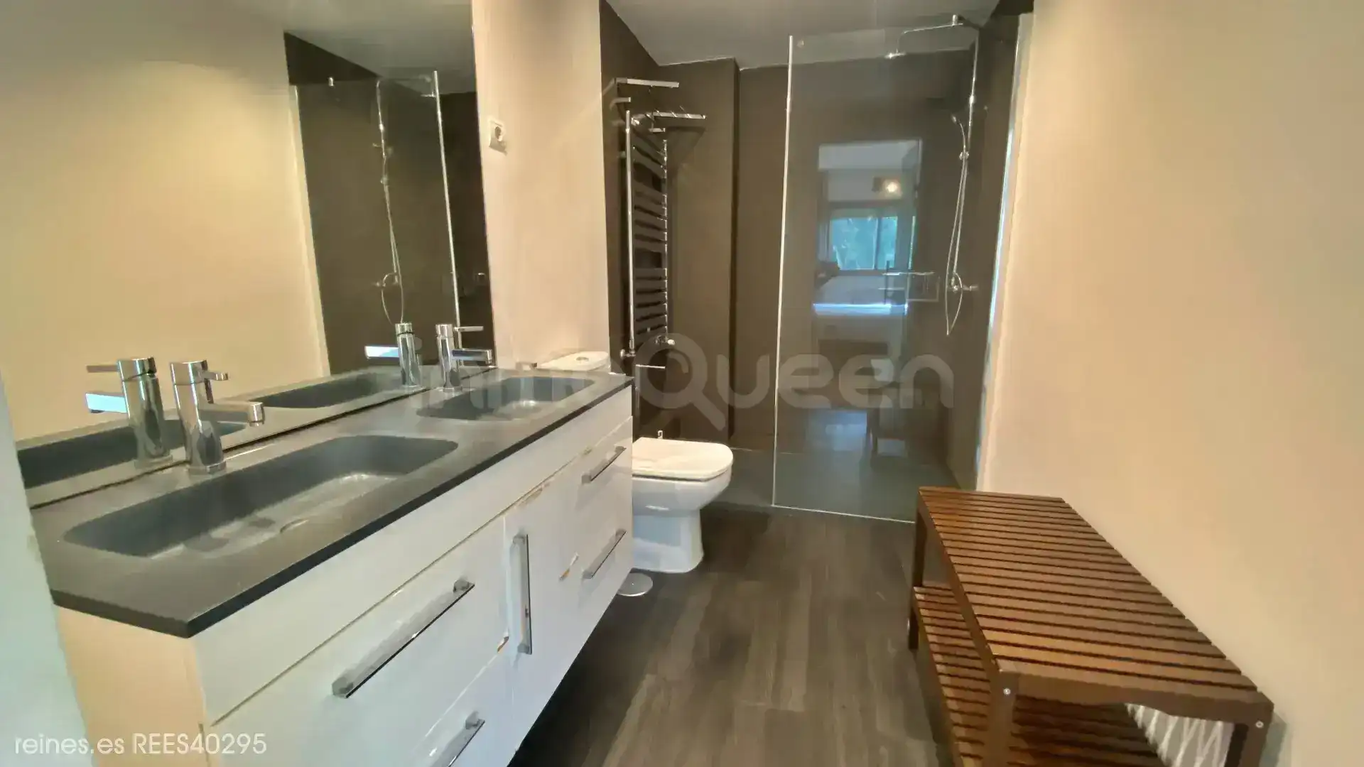 Bathroom of Houses for sale in Madrid  with Heating, Private garden and Terrace