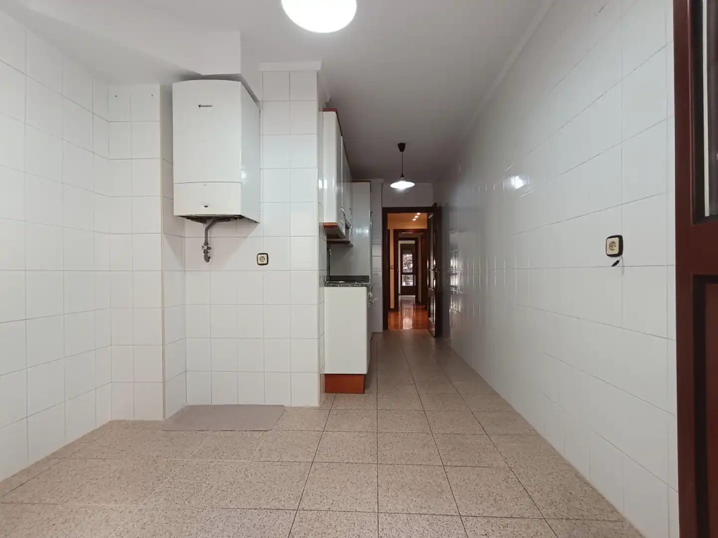 Piso de alquiler en Gijón  con Calefacción, Parquet y Terraza
