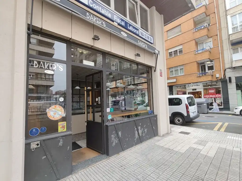 Business premises to rent in Calle José Cueto, imagen 3