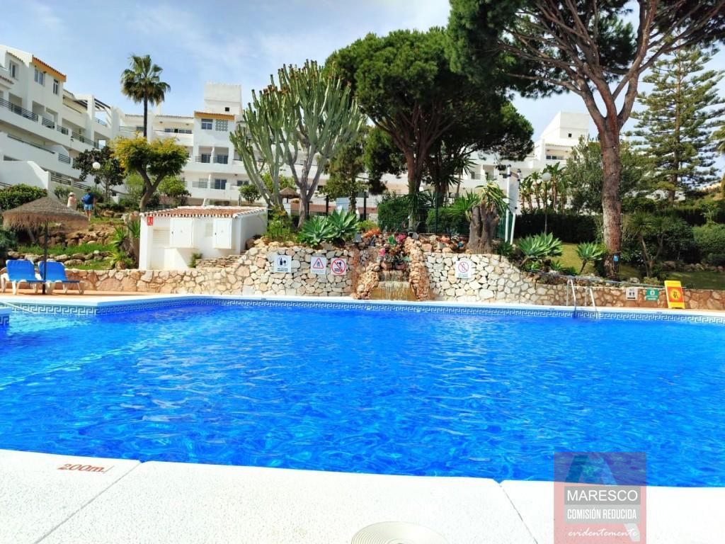 Piscina de Apartament en venda en Mijas amb Aire condicionat, Terrassa i Traster