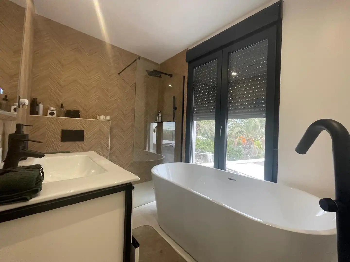 Bany de Casa o xalet en venda en Elche / Elx amb Aire condicionat, Terrassa i Traster