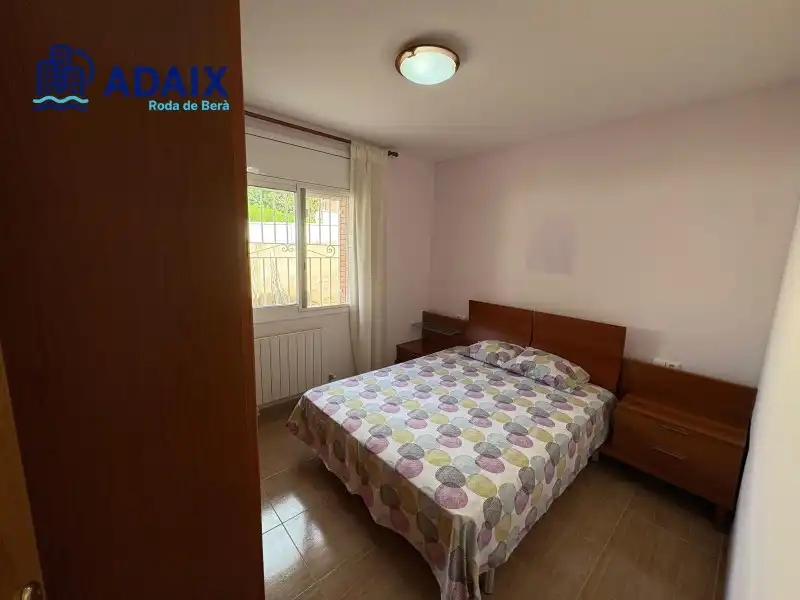Bedroom of Houses for sale in Roda de Berà  with Air Conditioner, Heating and Terrace