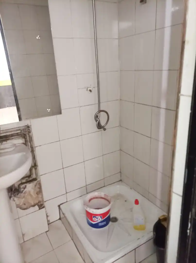 Badezimmer von Geschaftsraum zum Verkauf in Leganés