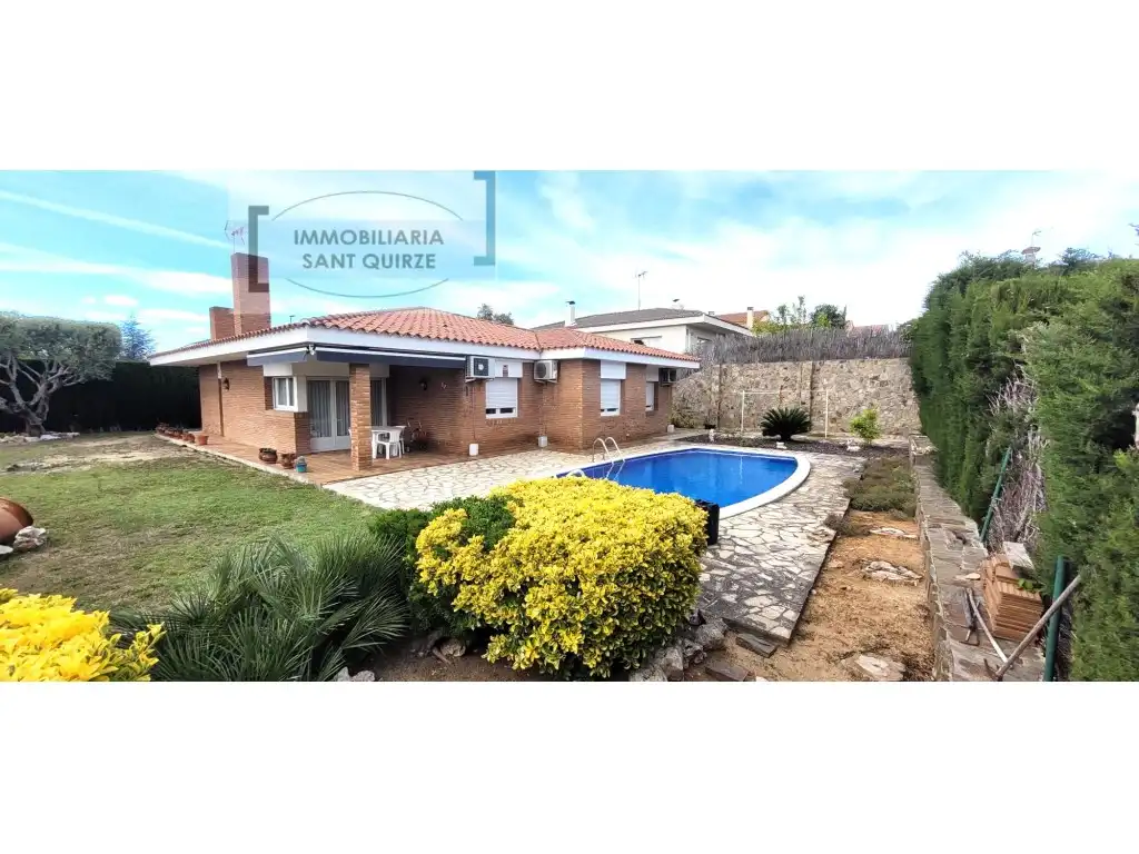 Vista exterior de Casa o chalet en venta en Sant Quirze del Vallès