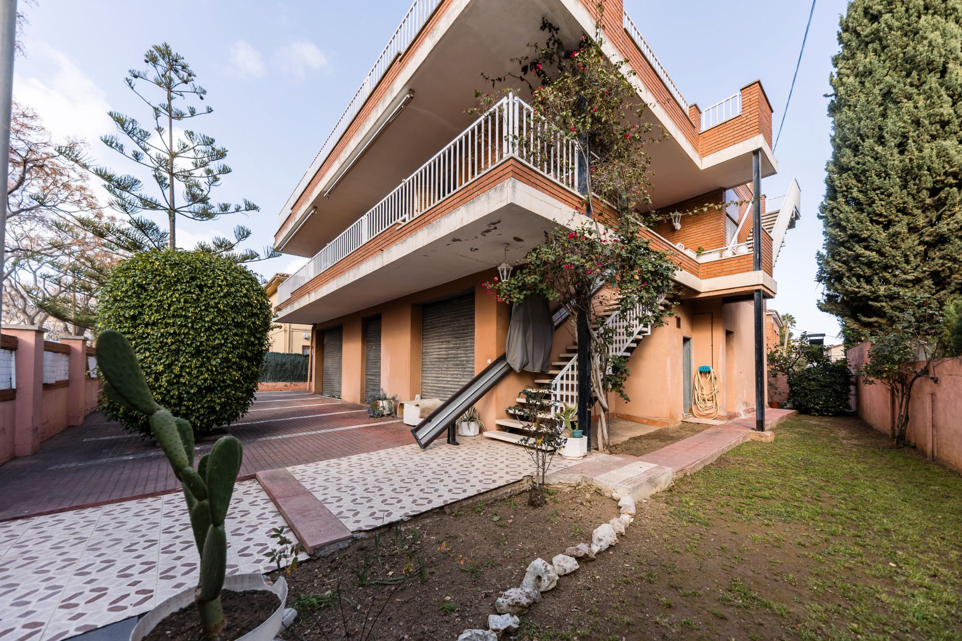 Exterior view of House or chalet for sale in Viladecans  with Heating, Private garden and Terrace