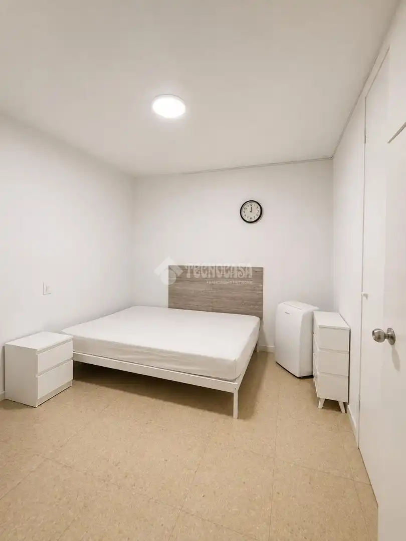 Bedroom of Flat for sale in Sevilla