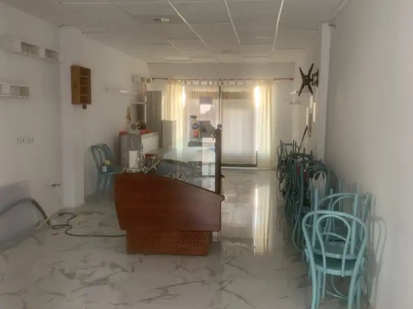 Local comercial en venda a Avinguda Central 9