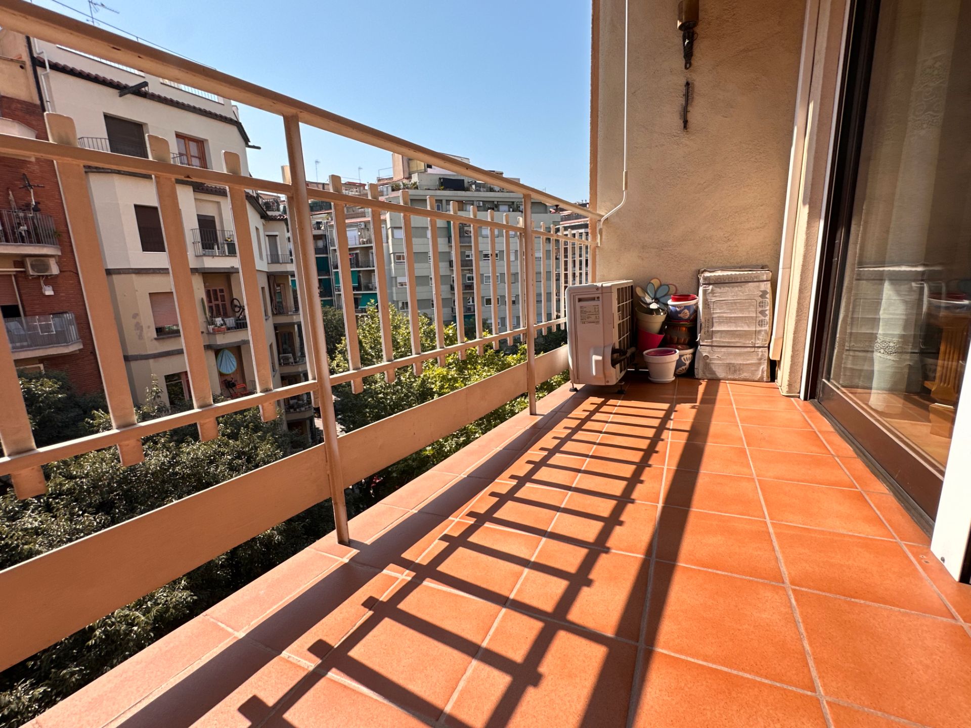 Piso en venta en Carrer de Calàbria, Sant Antoni, Eixample,  Barcelona Capital