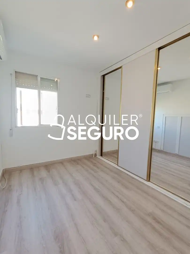 Bedroom of Flat for rent in Parla  with Air Conditioner, Heating and Furnished