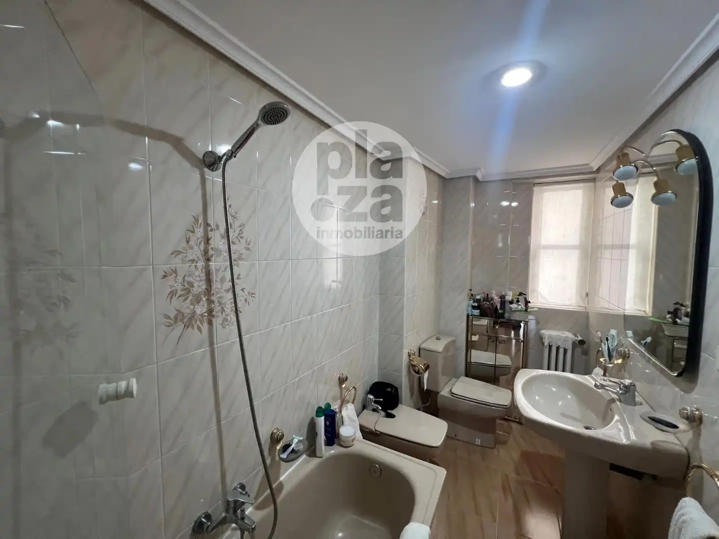 Bathroom of Flat for sale in Burgos  with Heating, Terrace and Storage room