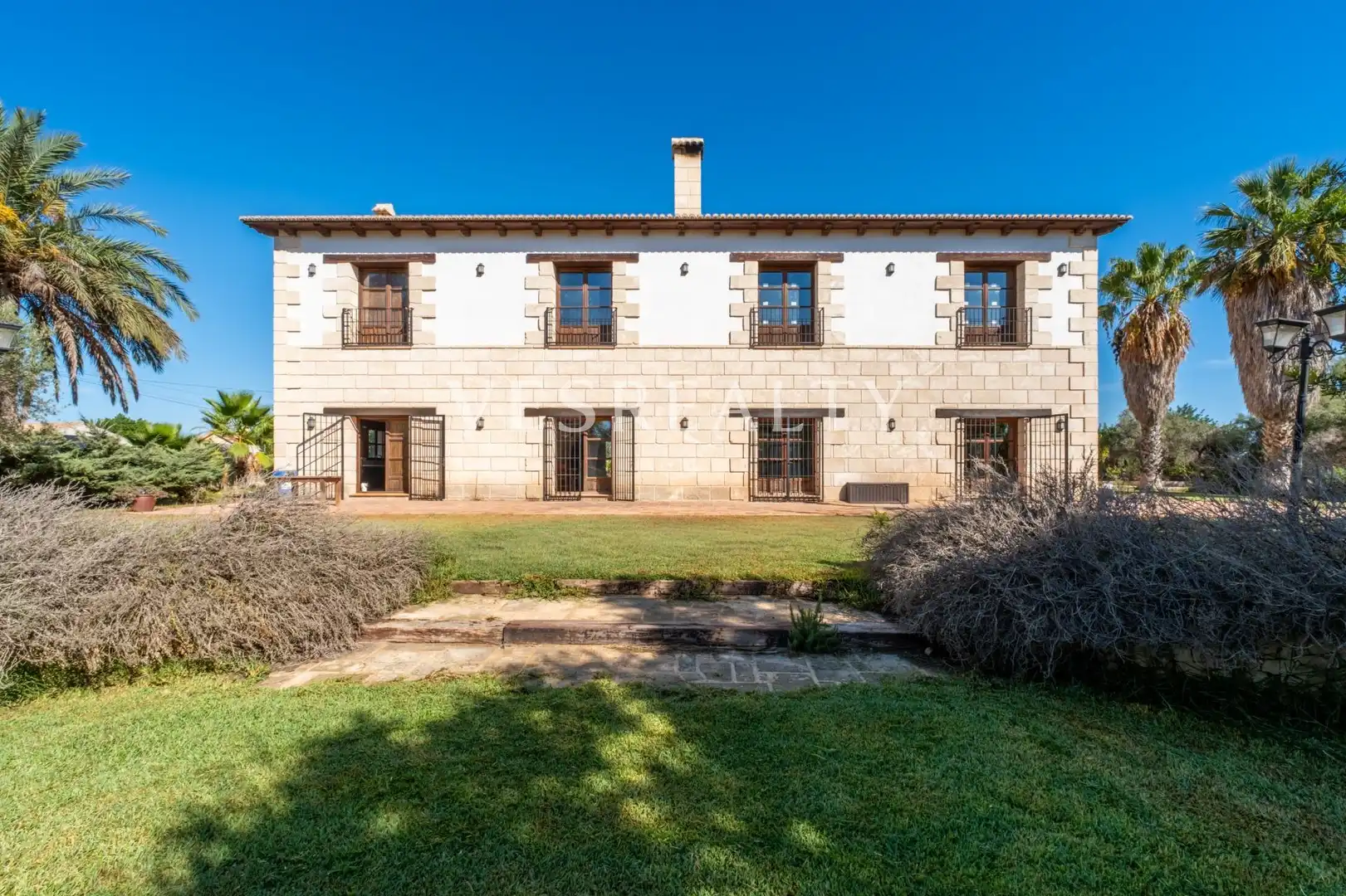 Vista exterior de Casa o xalet en venda en Elche / Elx amb Aire condicionat, Calefacció i Jardí privat