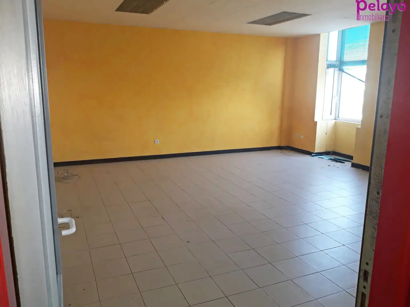 Büro zum Verkauf in Torrelavega 
