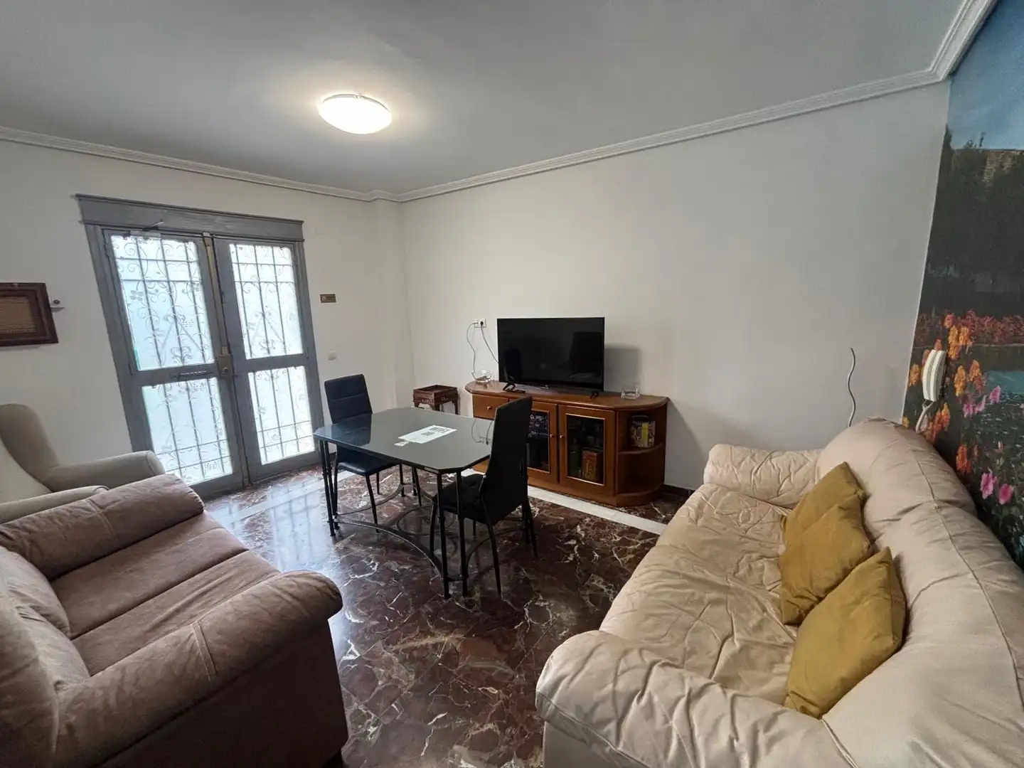 Wohnzimmer von Erdgeschoss zum Verkauf in  Córdoba Capital