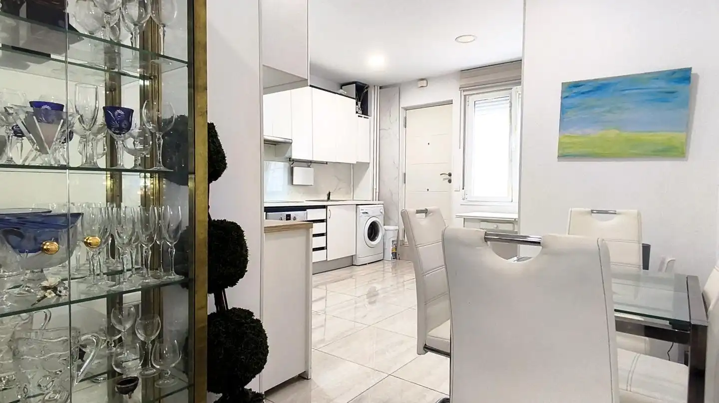 Cocina de Planta baja en venta en Madrid con Aire acondicionado y Amueblado