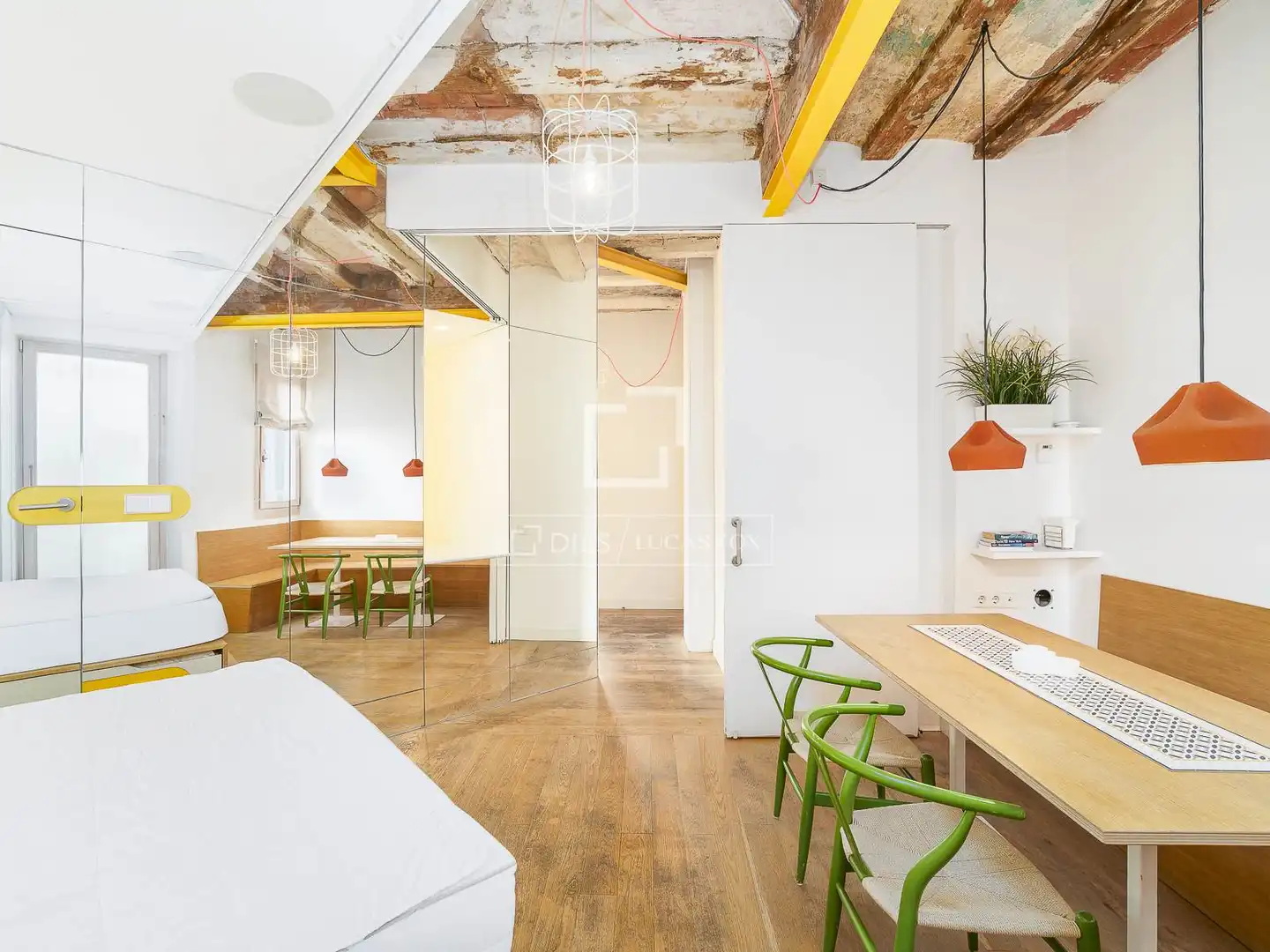 Flat for sale in Barcelona  with Air Conditioner, Heating and Parquet flooring