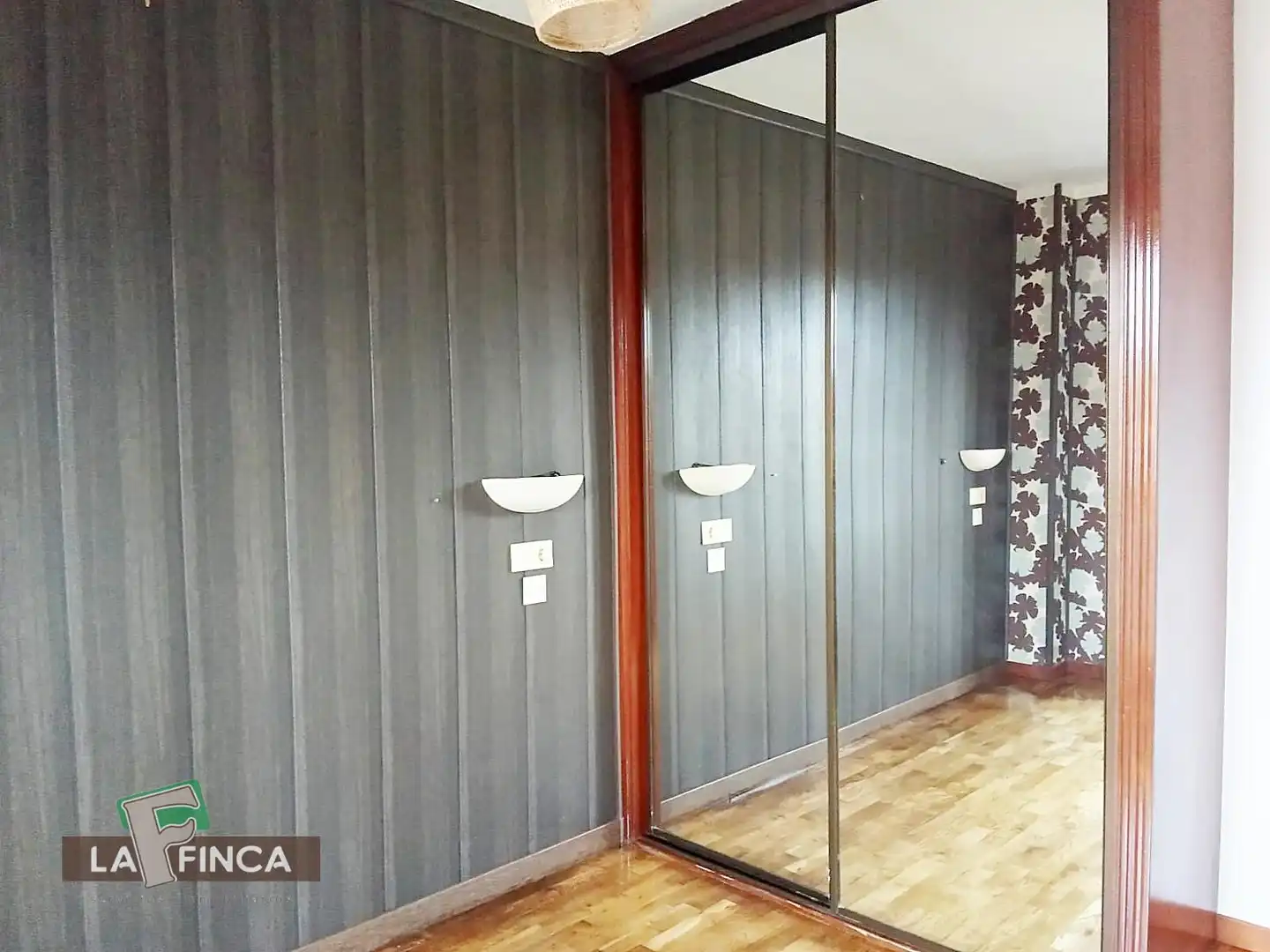 Habitación de Piso en venta en Castrillón con Calefacción, Parquet y Terraza