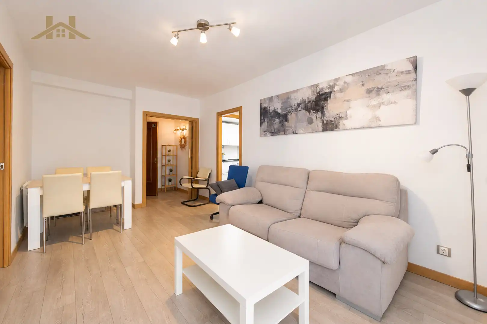 Living room of Flat for sale in Madrid  with Air Conditioner, Heating and Furnished