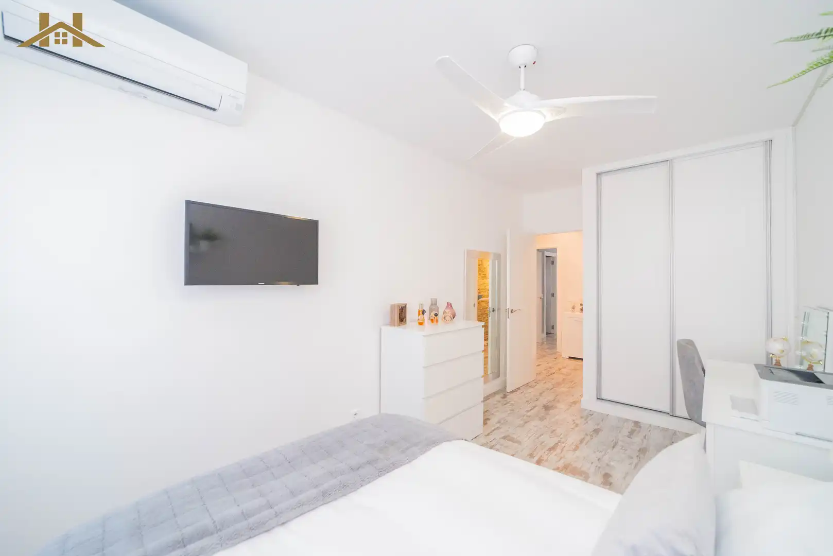 Casa aparellada amb terrassa en venda a Calle el Cacejo, imagen 23