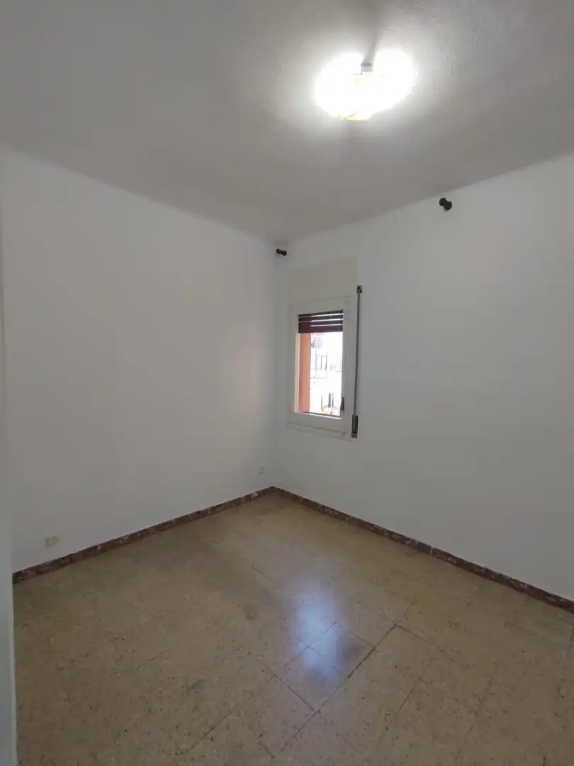 Habitación de Piso en venta en L'Hospitalet de Llobregat con Balcón