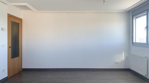 Foto 5 de Piso de alquiler en Primero de Mayo, Prado Santo Domingo - Ensanche, Madrid