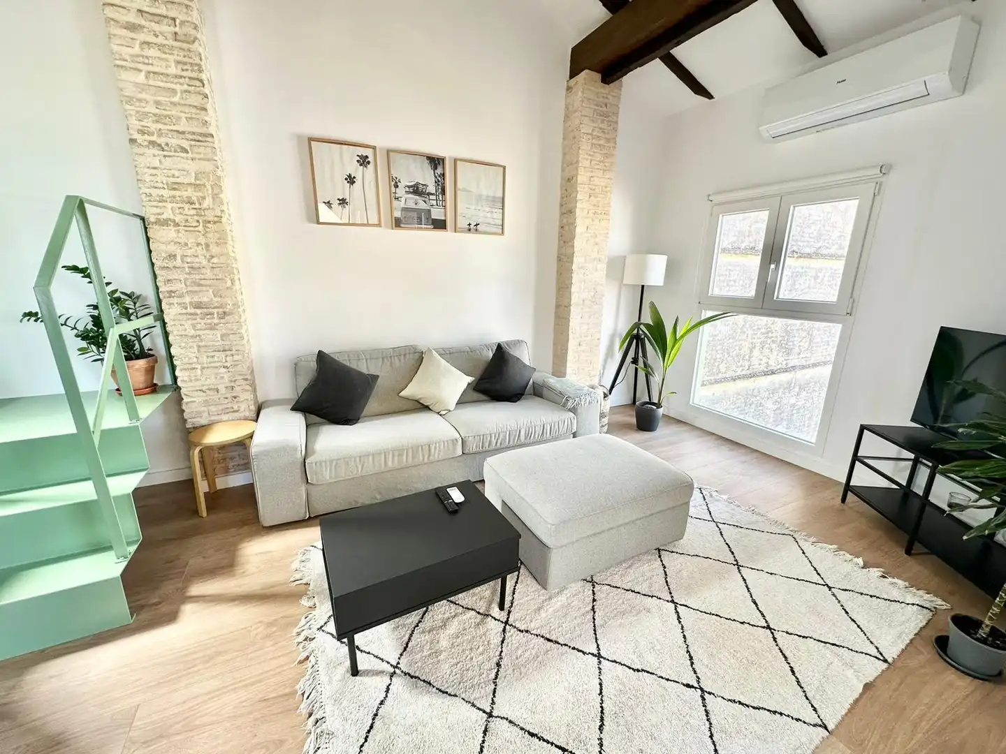 Wohnzimmer von Dachboden zur Miete in Valencia mit Klimaanlage, Heizung und Parkett