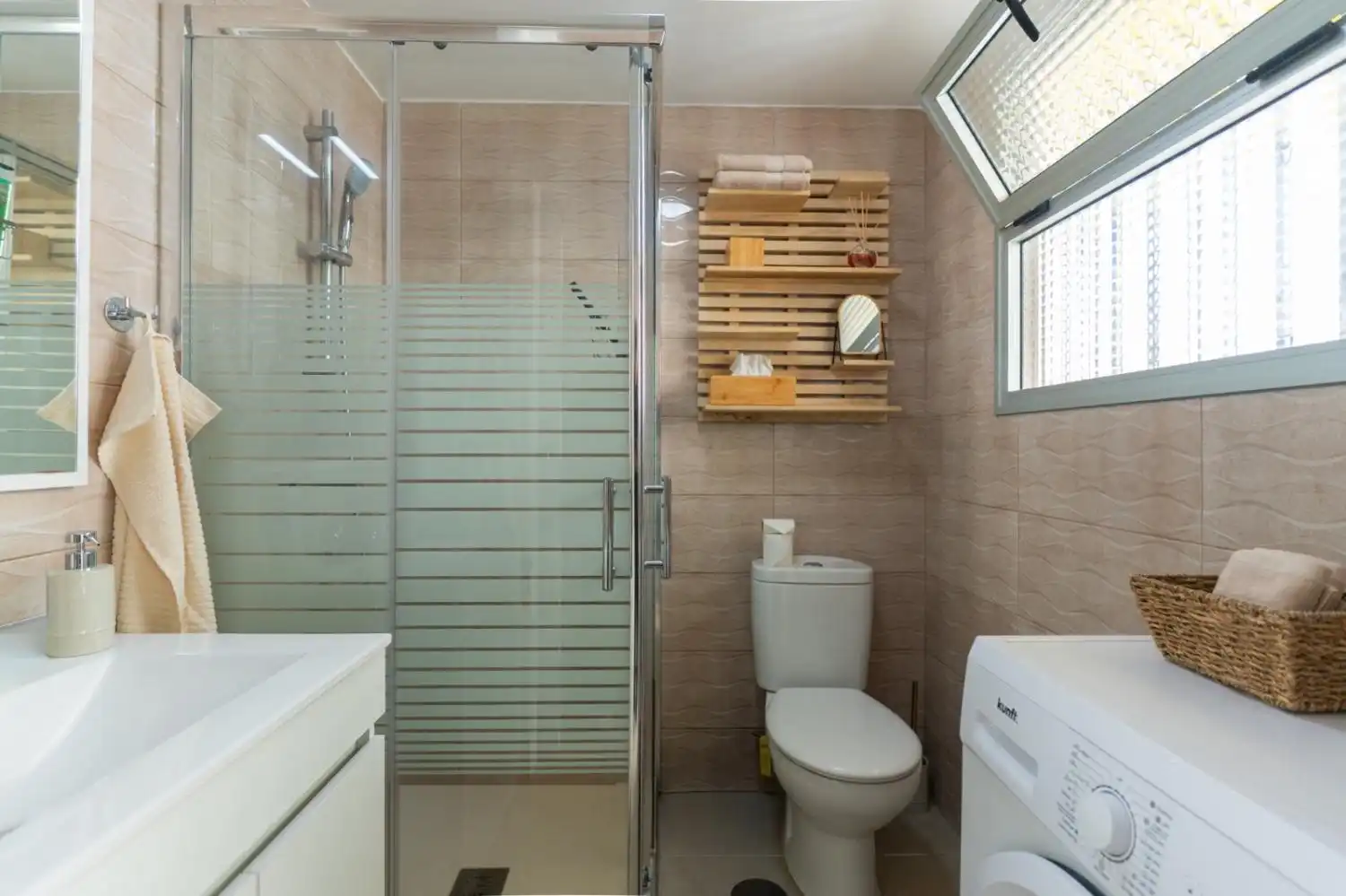 Baño de Estudio de alquiler en Puerto de la Cruz con Terraza y Balcón
