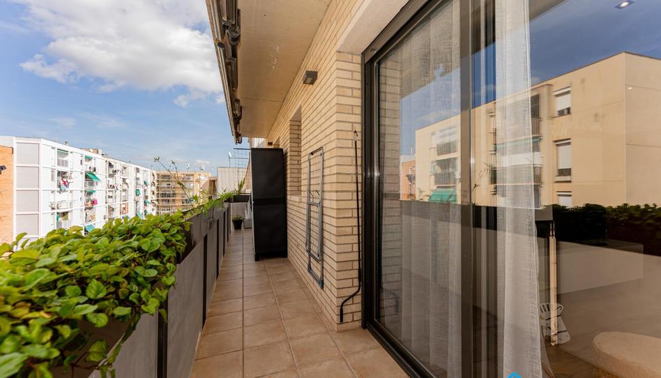 Foto 1 de Pis en venda a La Roureda, Barcelona