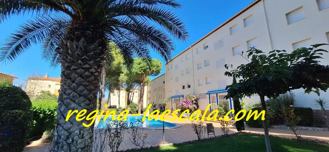 Habitación de Planta baja en venta en L'Escala con Amueblado y Piscina comunitaria