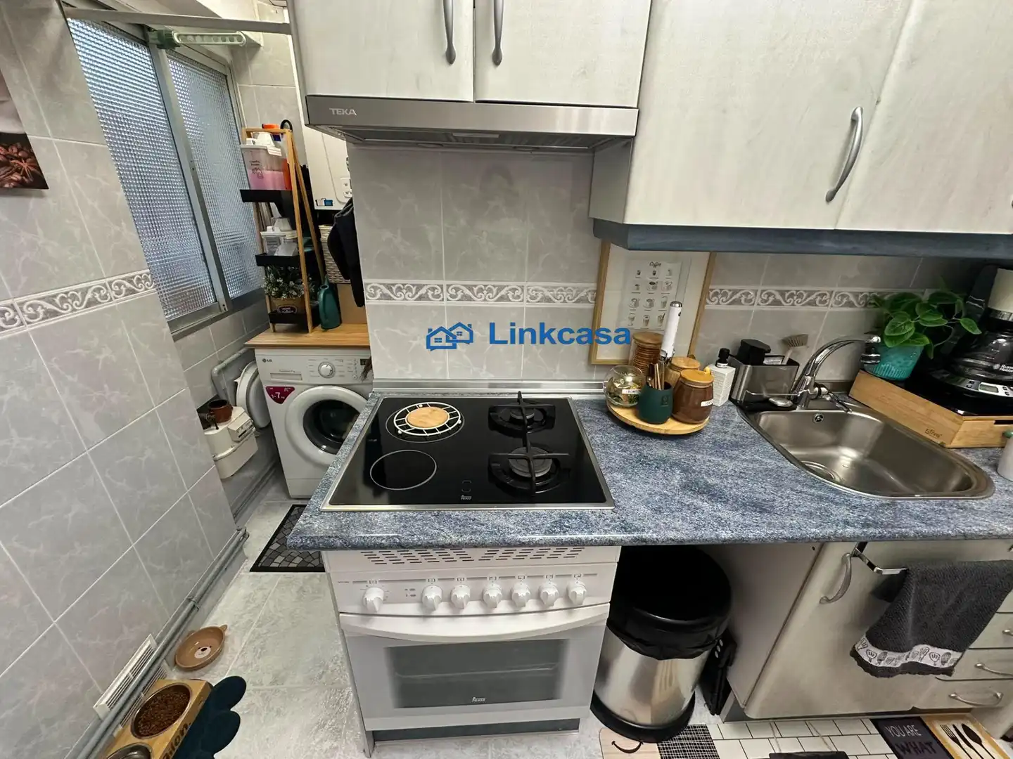 Kitchen of Flat for sale in Madrid  with Air Conditioner and Heating