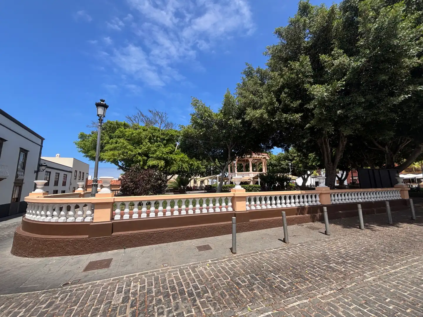 Vista exterior de Casa o xalet en venda en Buenavista del Norte amb Jardí privat i Terrassa