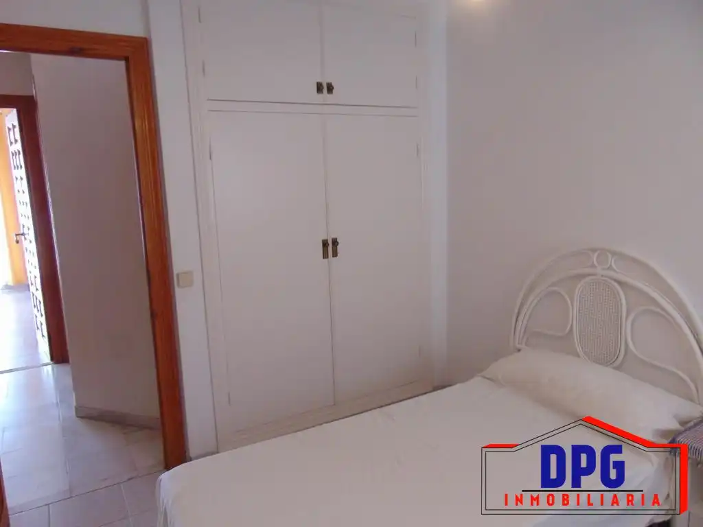 Habitación de Dúplex en venta en Garrucha con Aire acondicionado, Terraza y Amueblado