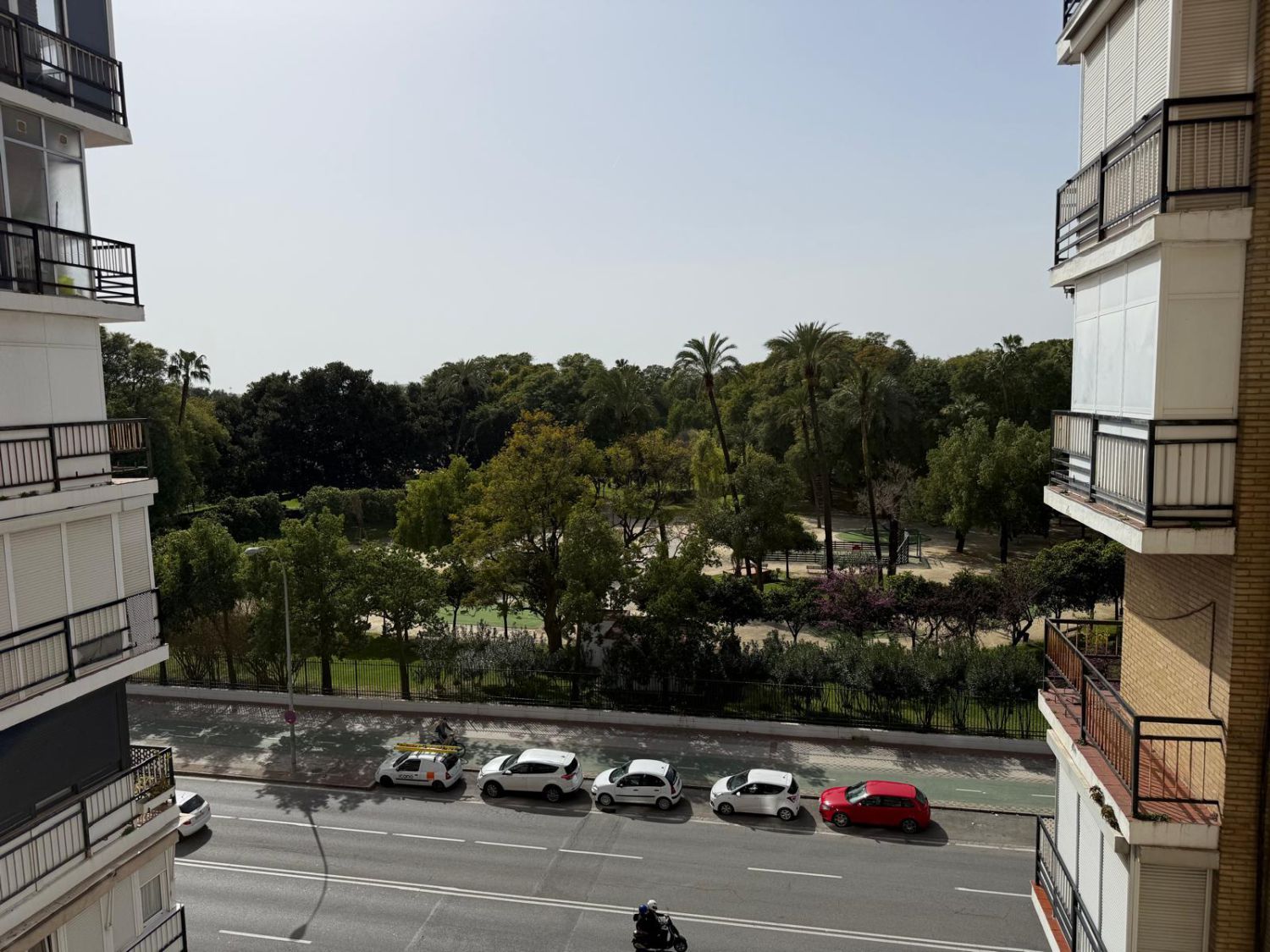 Exterior view of Flat for rent in  Sevilla Capital  with Air Conditioner, Terrace and Furnished