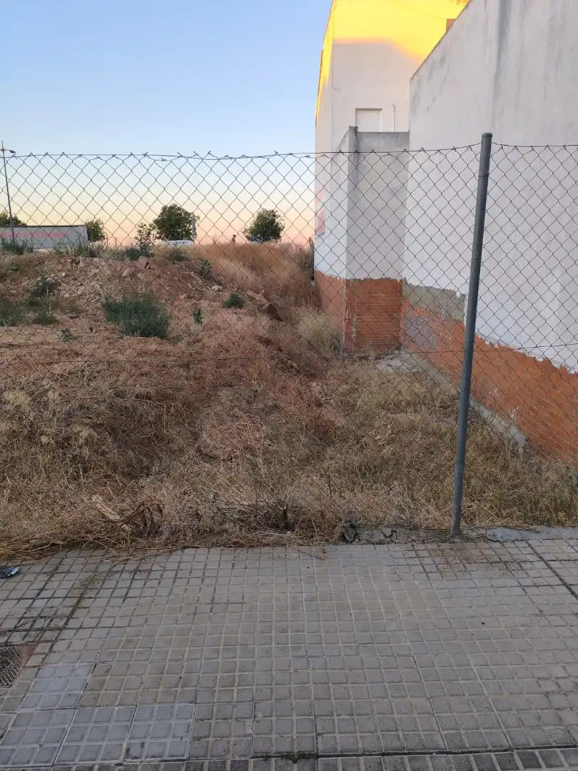 Terreno residencial en venta en Calle Zafra, imagen 4