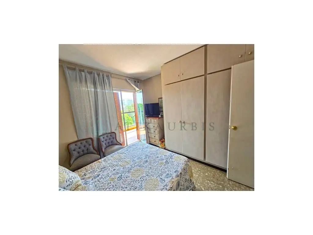 Habitación de Piso de alquiler en Torremolinos con Aire acondicionado, Jardín privado y Terraza
